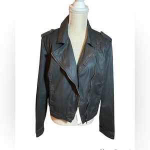 Decree black moto jacket. Perf condition sz XL. 100% cotton. Diagonal zip.